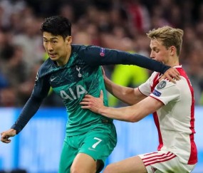 阿贾克斯对费耶诺德-乐动登录入口