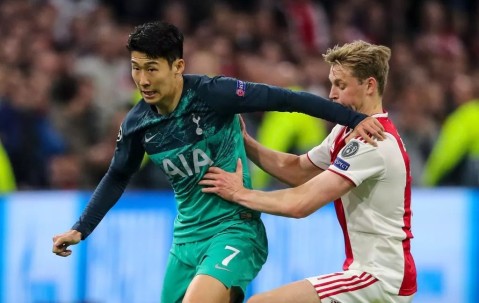 阿贾克斯对费耶诺德-乐动登录入口