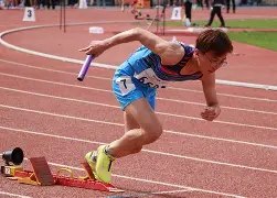 田径小组赛上演强强对话，塞外犀牛队强势横扫西城飞鹰队，多点开花奏效；传控打穿防线的简单介绍-乐动娱乐网址