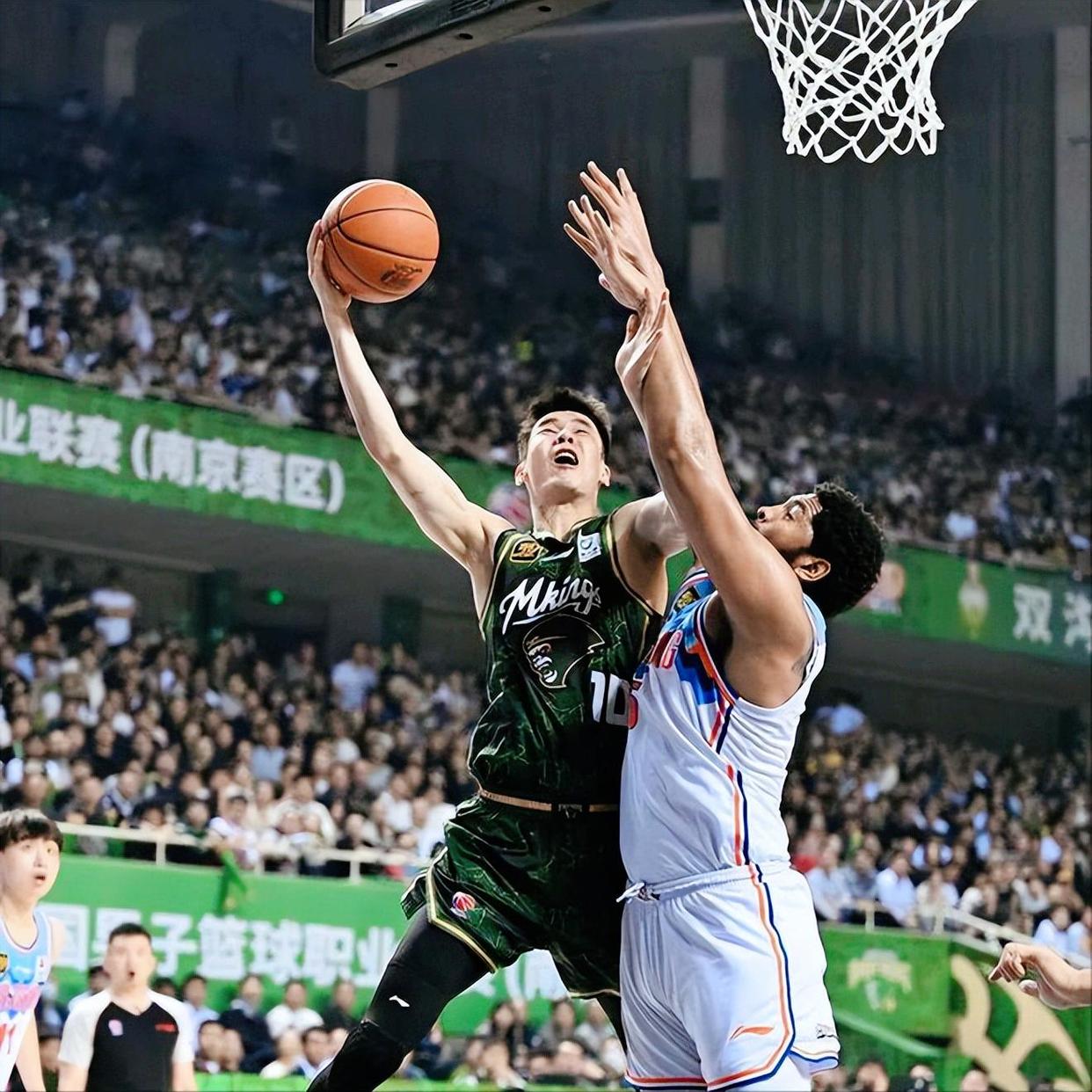 全明星赛清晨再迎强敌，费耶诺德绝杀压哨，主帅态度：底气十足，训练强度明显提升(全明星替补是怎么选的)-乐动娱乐网站