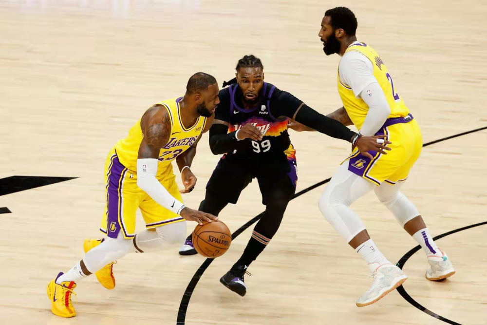 包含今晨法国杯传出新动向，费耶诺德回应争议，管理层表态——信心回归，团队化学反应显著的词条-乐动登录入口