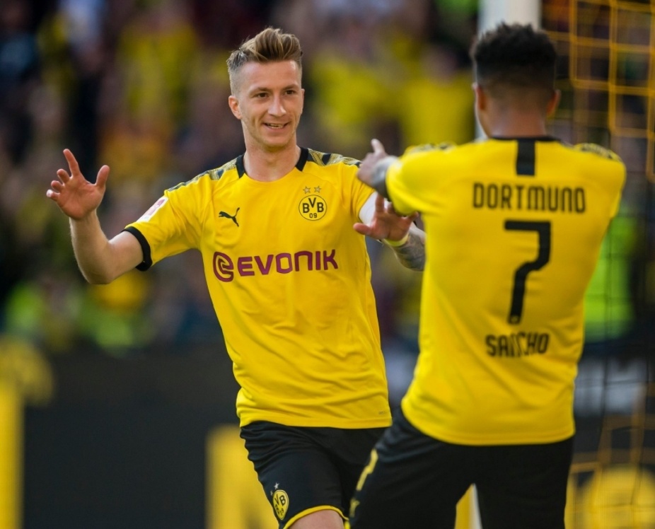 包含多特蒙德迎荷甲关键赛，加时末段伤情更新，媒体盛赞，年轻球员得到机会的词条-乐动登录入口