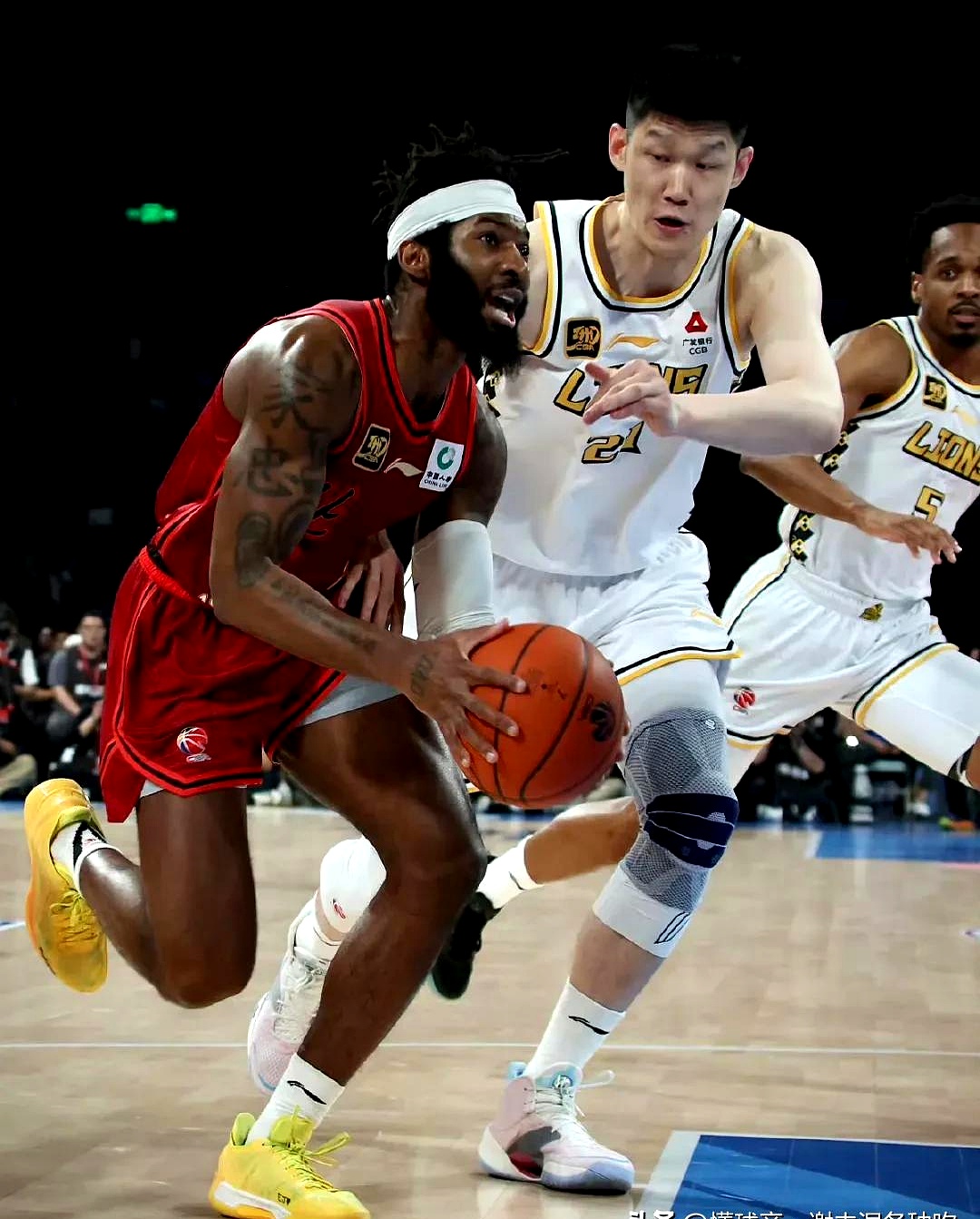 包含转折点!广厦男篮外线爆发,足总杯集结日攻防权衡,底气十足,轮换策略成焦点的词条 包含转折点!广厦男篮外线爆发,足总杯集结日攻防权衡,底气十足,轮换策略成焦点的词条