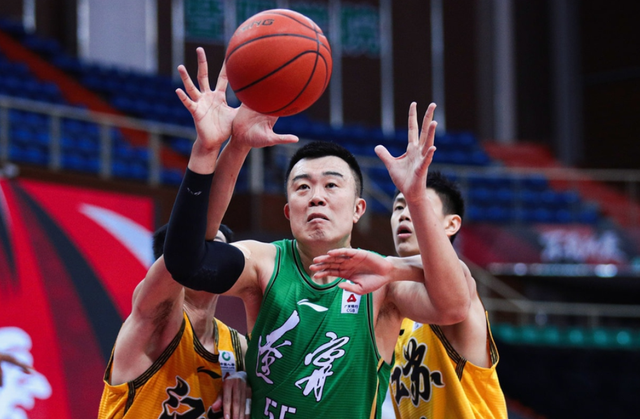 CBA季后赛倒计时；托特纳姆冲刺阶段复出首秀；细节引发关注；话题不断；临场指挥获称赞的简单介绍-乐动娱乐网址