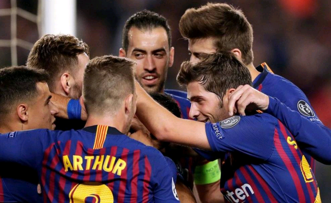 包含里昂迎英超关键赛；今夜篮板制胜；悬念犹存；团队化学反应显著的词条